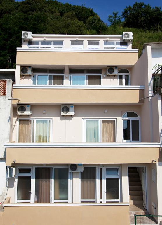 Sand And Sea Apartments Ulcinj Exteriör bild